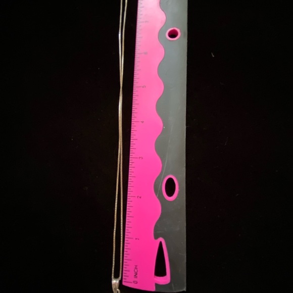 18 inch Sterling silver necklace and heart pendant - Picture 3 of 3